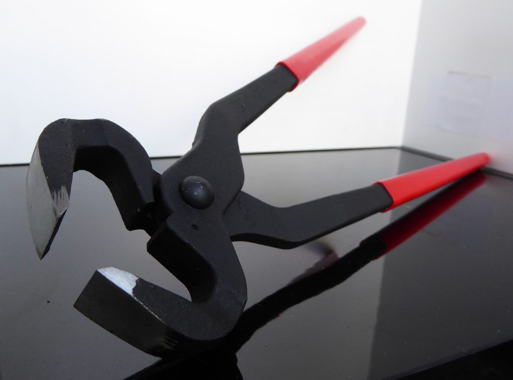 FMC hoof nippers 14”